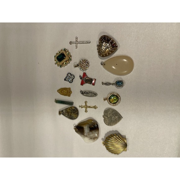 Lot Of 32 Necklaces Vintage To Modern & 26 Pendants - Picture 2 of 16